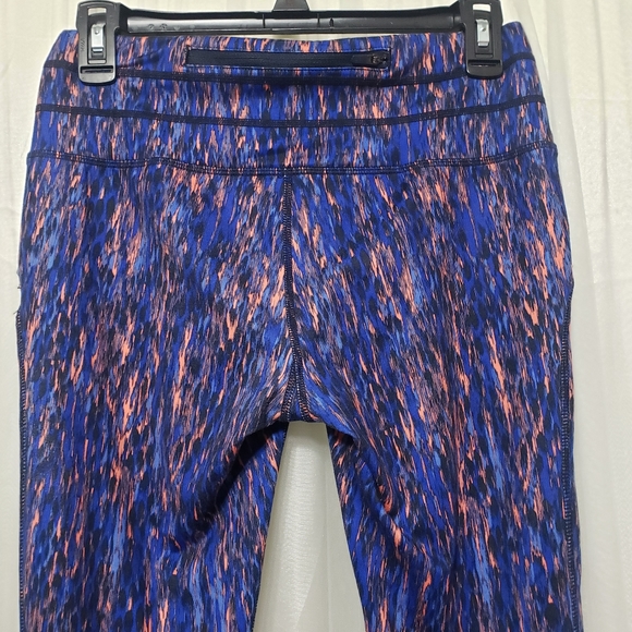 Athleta Sz S Reptile Relay Capri Leggings 212405 - Picture 9 of 14